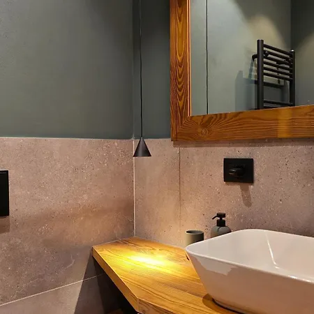 Hostdomus - Black Oak Apartment Mollieres