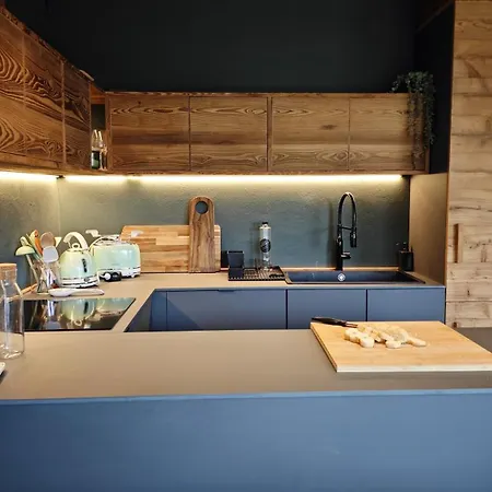 Apartment Hostdomus - Black Oak *